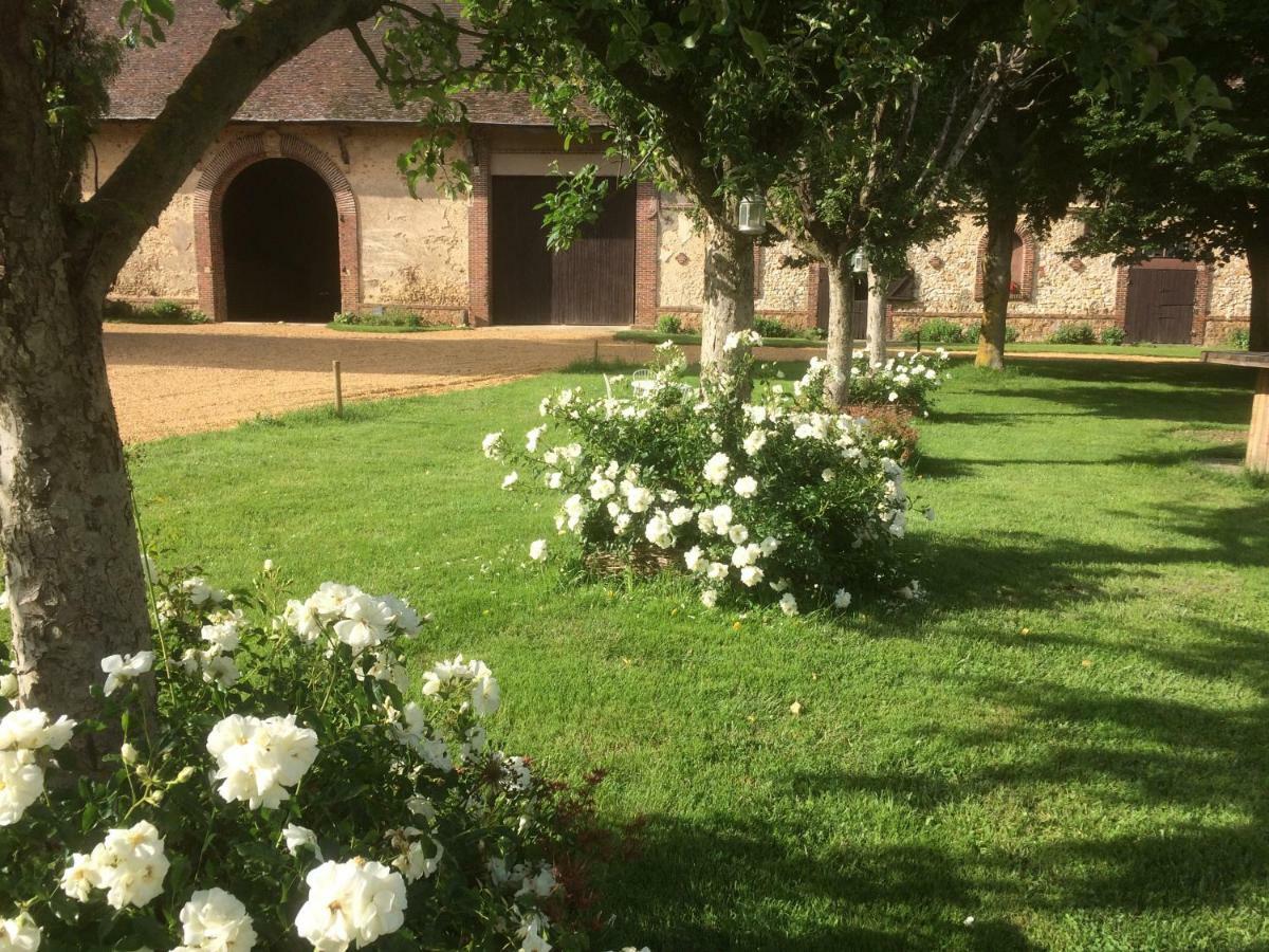 La Ferme Au Colombier Panzió Néron Kültér fotó