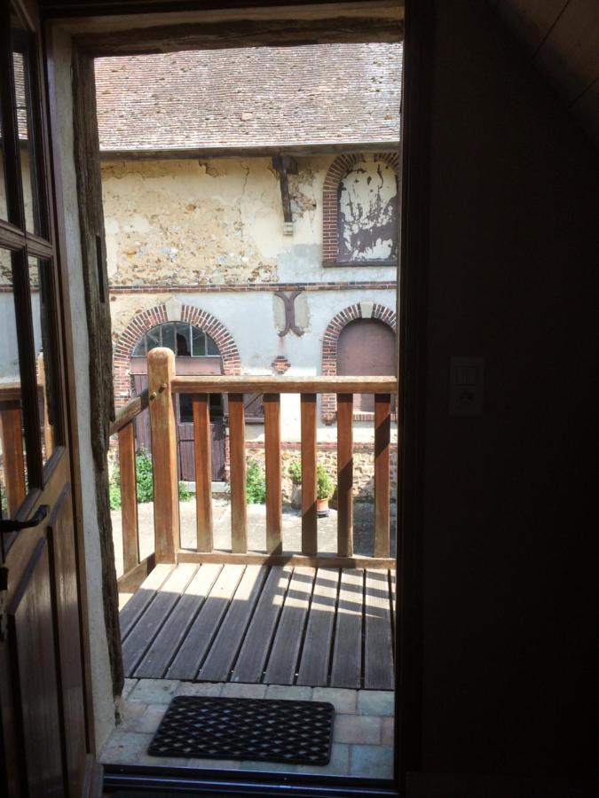 La Ferme Au Colombier Panzió Néron Kültér fotó